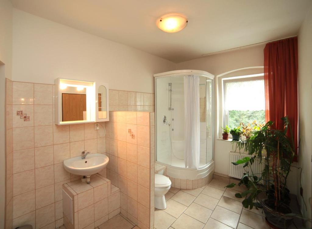 Pension U Kastanu Karlovy Vary Quarto foto